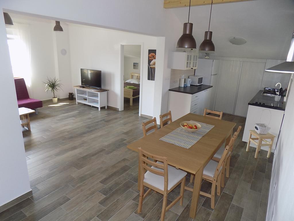 بولا Apartment Thea المظهر الخارجي الصورة